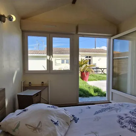 Villa - Maison De Plain-pied Avec Piscine - Detente, Soleil Et Confort ! *