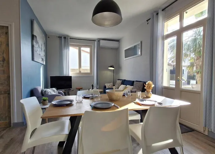 Villa - Maison De Plain-pied Avec Piscine - Detente, Soleil Et Confort ! *