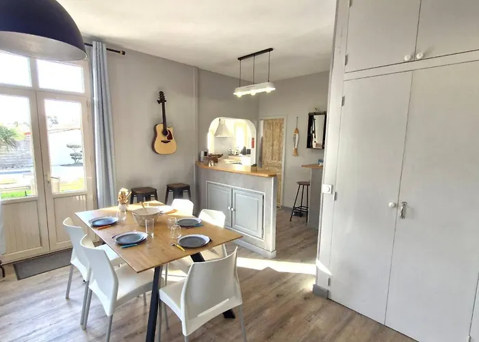 - Maison De Plain-pied Avec Piscine - Detente, Soleil Et Confort ! Royan