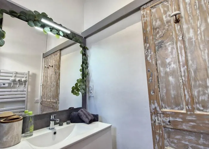 - Maison De Plain-pied Avec Piscine - Detente, Soleil Et Confort ! Villa