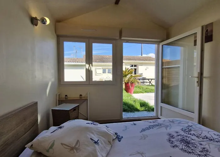 Villa - Maison De Plain-pied Avec Piscine - Detente, Soleil Et Confort ! *